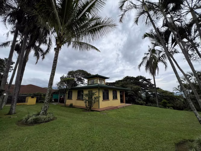 Casa de Ensueño en Poás con Vista al Volcán y Valle Central - Imagen 6