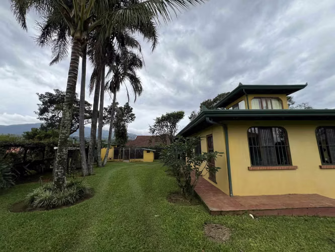 Casa de Ensueño en Poás con Vista al Volcán y Valle Central - Imagen 8