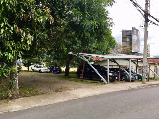 ALQUILER DE LOCAL COMERCIAL EN SAN RAFAEL DE ESCAZU