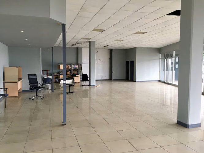 ALQUILER DE LOCAL COMERCIAL EN SAN RAFAEL DE ESCAZU