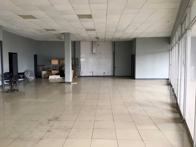 ALQUILER DE LOCAL COMERCIAL EN SAN RAFAEL DE ESCAZU
