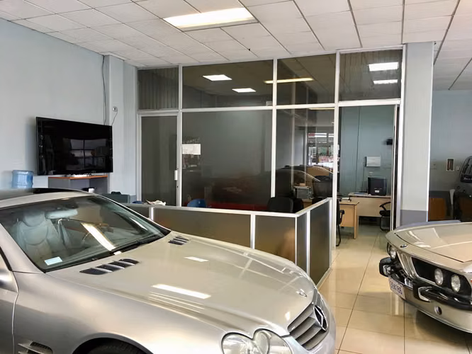 ALQUILER DE LOCAL COMERCIAL EN SAN RAFAEL DE ESCAZU