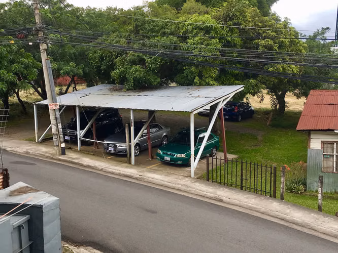ALQUILER DE LOCAL COMERCIAL EN SAN RAFAEL DE ESCAZU