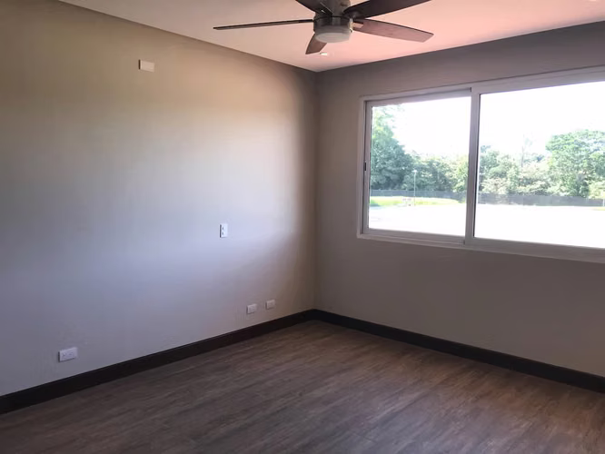 VENTA DE CASA ESPECTACULAR EN LA GUÁCIMA-HACIENDA ESPAVEL