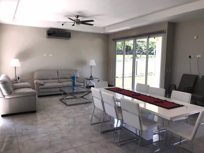 VENTA DE CASA ESPECTACULAR EN LA GUÁCIMA-HACIENDA ESPAVEL