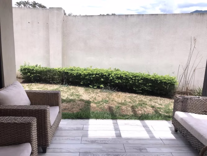 VENTA DE CASA EN CONDOMINIO - BRASIL-SANTA ANA - Imagen 9