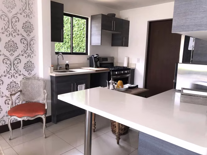VENTA DE CASA EN CONDOMINIO - BRASIL-SANTA ANA - Imagen 4
