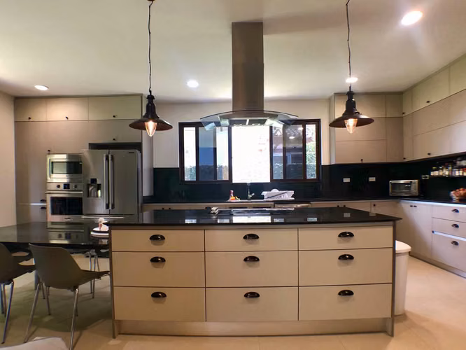 VENTA DE CASA EN HACIENDA DEL SOL P/INVERSION