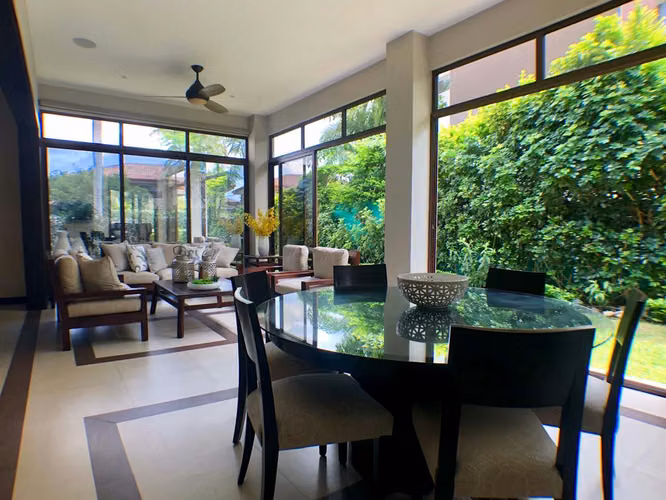 VENTA DE CASA EN HACIENDA DEL SOL P/INVERSION
