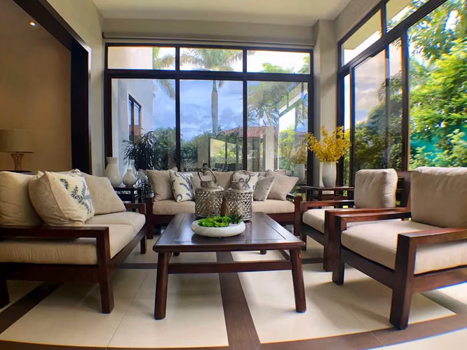 VENTA DE CASA EN HACIENDA DEL SOL P/INVERSION