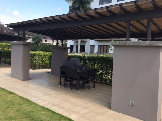 CASA PARA INVERSION EN CONDOMINIO PARQUES DEL SOL-BRASIL
