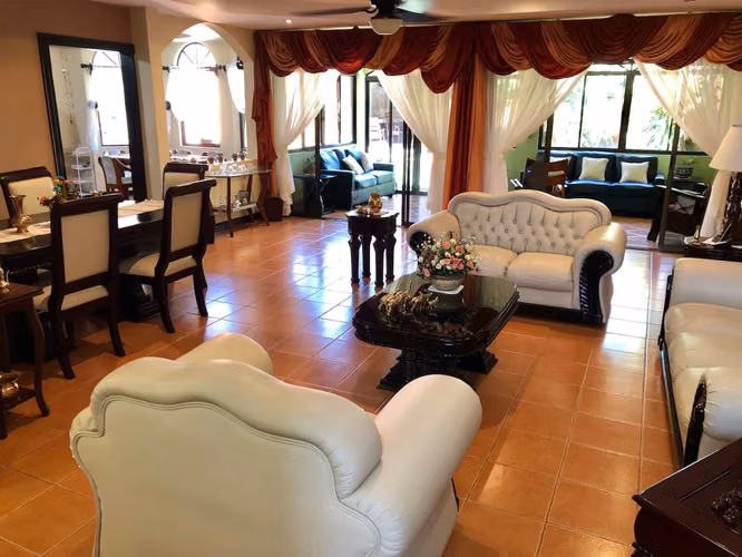 VENTA DE CASA EN RESIDENCIAL EN POZOS SANTA ANA - Imagen 2