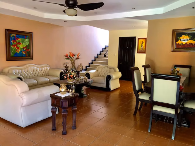 VENTA DE CASA EN RESIDENCIAL EN POZOS SANTA ANA - Imagen 4