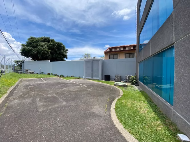 OFICINAS EN EDIFICIO - SANTA ANA - Imagen 19