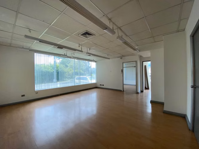 OFICINAS EN EDIFICIO - SANTA ANA - Imagen 5