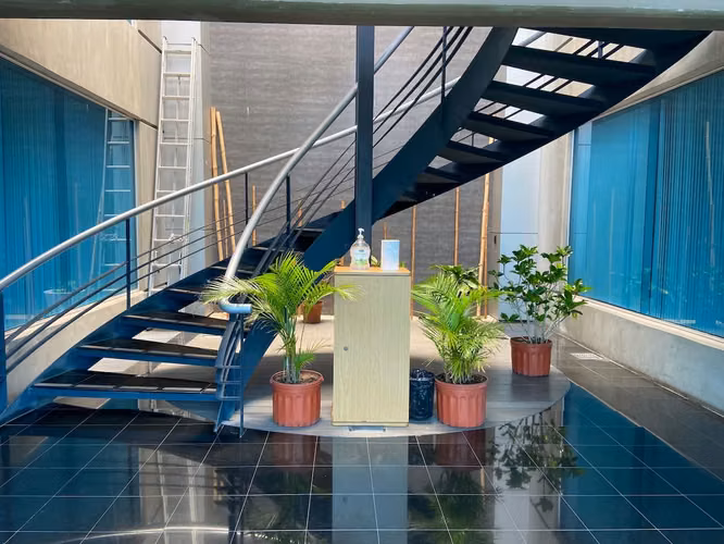 OFICINAS EN EDIFICIO - SANTA ANA - Imagen 2