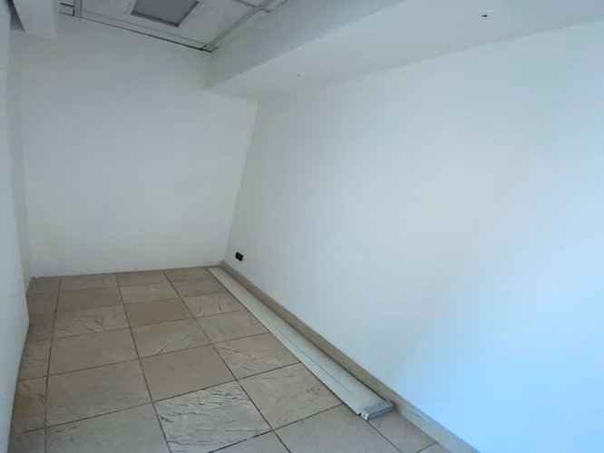 OFICINAS EN EDIFICIO - SANTA ANA - Imagen 12