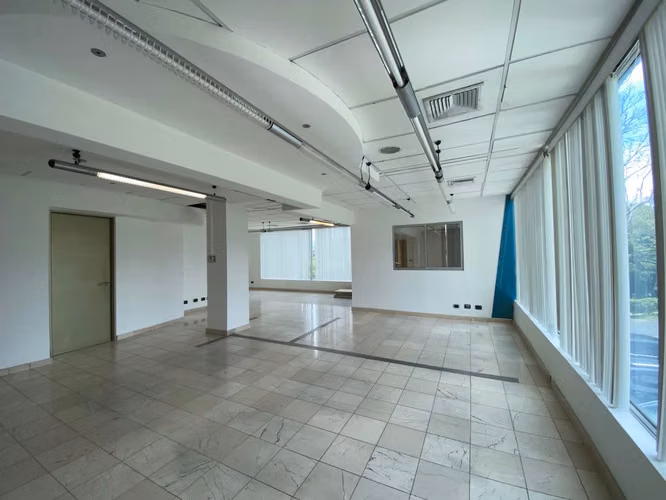 OFICINAS EN EDIFICIO - SANTA ANA - Imagen 9