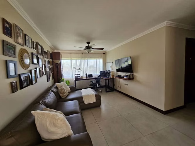 VCOES-4092 ESCAZU, JABONCILLOS.  IMPRESIONANTE CASA EN BELLO CONDOMINIO