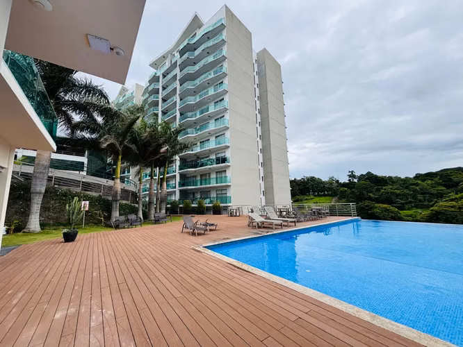 Apartamento en venta en Rohrmoser moderno de lujo con linea blanca