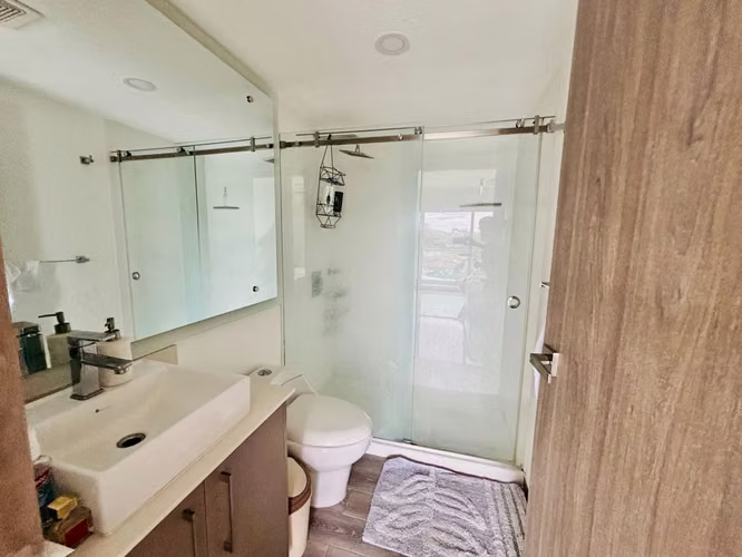 Apartamento en venta en Rohrmoser moderno de lujo con linea blanca