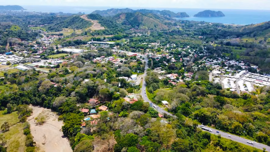 Se vende Terreno en Jacó, Garabito, Puntarenas (MV).