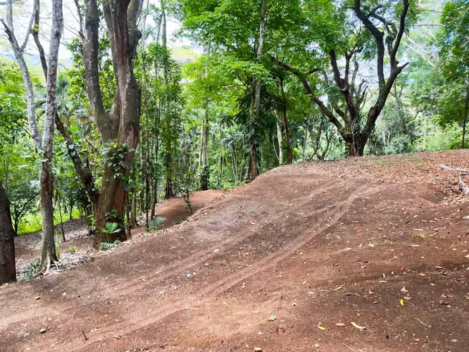 Se vende Terreno en Jacó, Garabito, Puntarenas (MV).