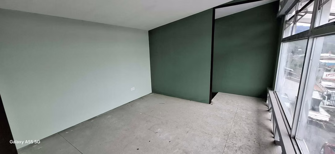 Excelente Edificio, ofi-bodega, consultorio, local, oficinas, bodega o almacenamiento