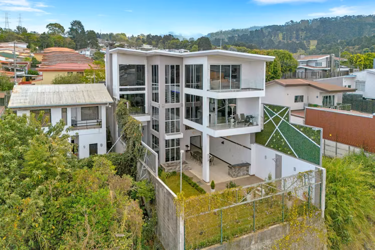 CASA AMUEBLADA 5 dormitorios Casa Moderna en Concepción Tres Rios - Imagen 5