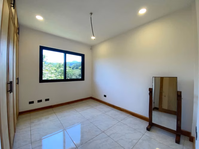 CASA NUEVA EN RESIDENCIAL - RIO ORO
