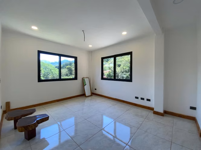 CASA NUEVA EN RESIDENCIAL - RIO ORO