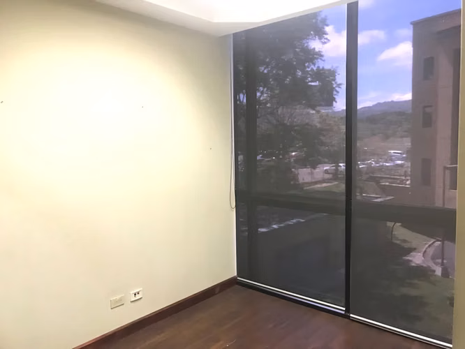 SE RENTA OFICINA EN SANTA ANA