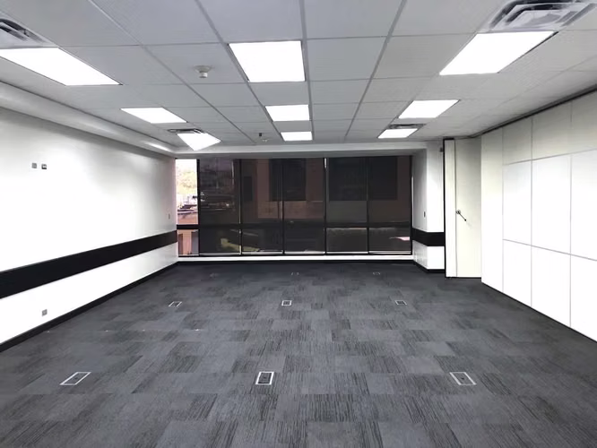 ALQUILER DE OFICINA UBICADA EN SANTA ANA