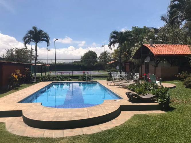 VENTA DE CASA INDEPENDIENTE EN SANTA ANA-BRASIL