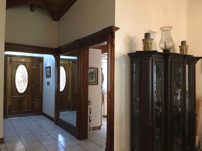 CASA INDEPENDIENTE EN POZOS DE SANTA ANA