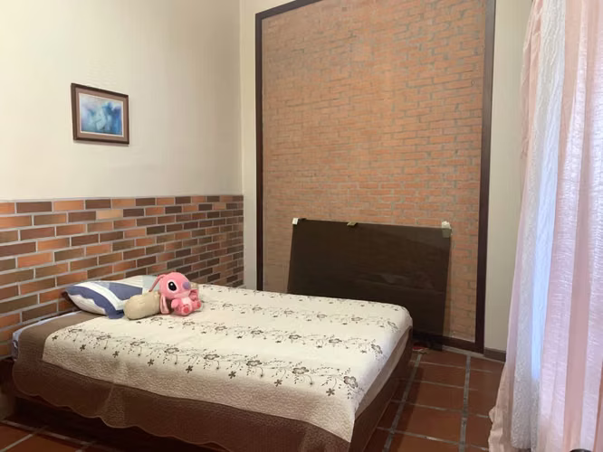 VENTA DE CASA INDEPENDIENTE, MORA
