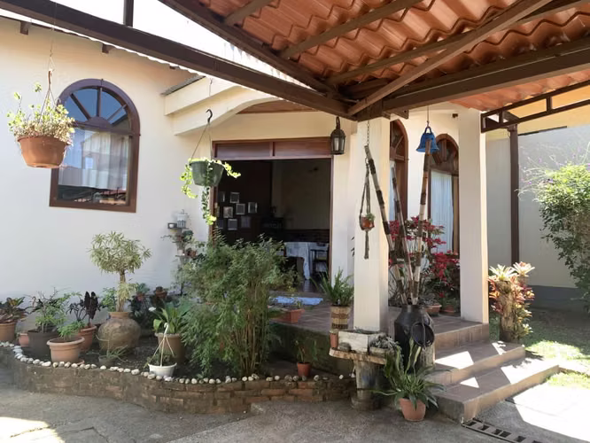 VENTA DE CASA INDEPENDIENTE, MORA
