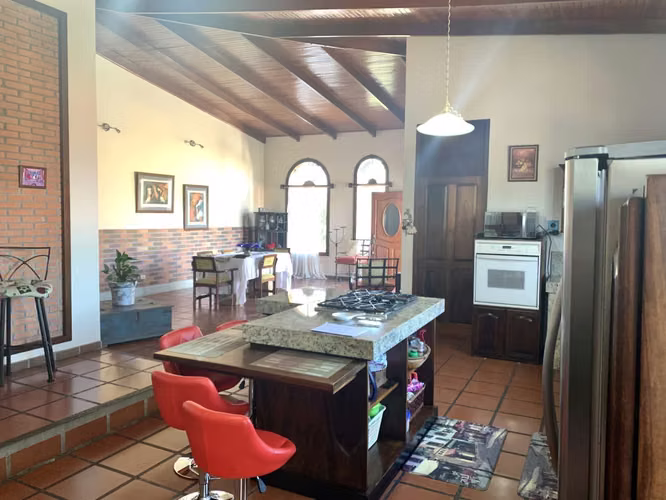 VENTA DE CASA INDEPENDIENTE, MORA