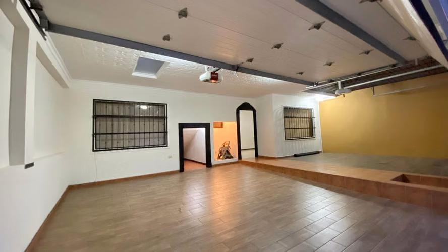 Cerca de Plaza Real Alajuela, amplia y hermosa casa. - Imagen 20