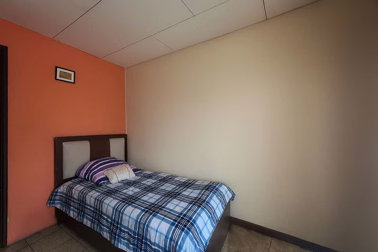 Venta de propiedad con 2 casas en Guápiles - Imagen 8