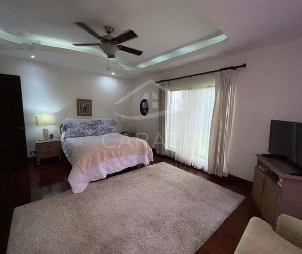 Casa de lujo en enrome terreno en Los Reyes - Imagen 4