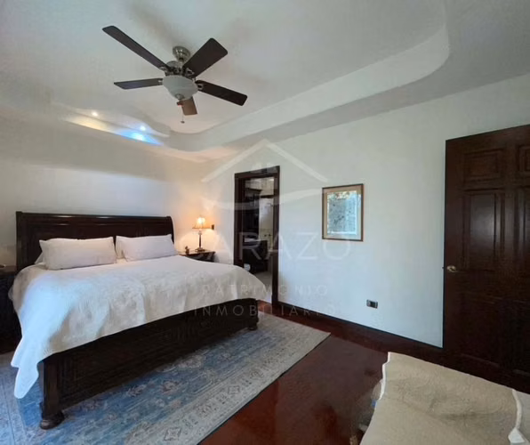 Casa de lujo en enrome terreno en Los Reyes - Imagen 10