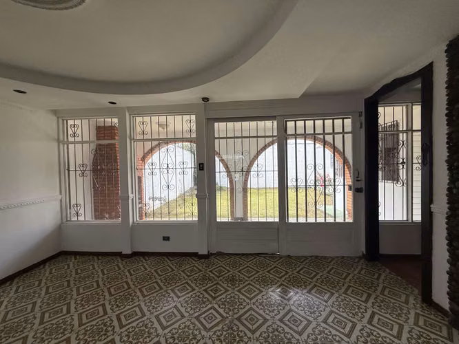 Se vende casa en Sabana, Sabana Sur