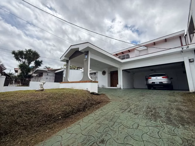 Se vende casa en Sabana, Sabana Sur
