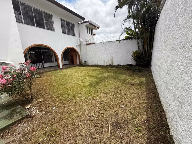 Se vende casa en Sabana, Sabana Sur