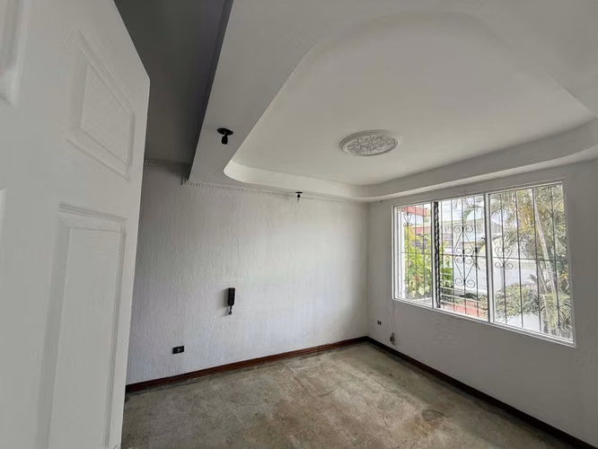 Se vende casa en Sabana, Sabana Sur