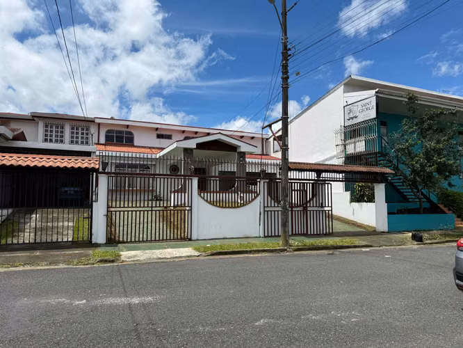 Se vende casa en Sabana, Sabana Sur