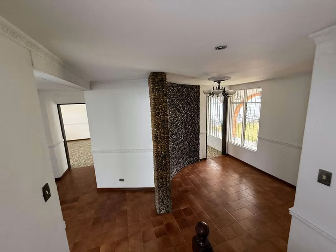 Se vende casa en Sabana, Sabana Sur