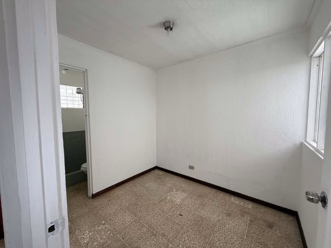 Se vende casa en Sabana, Sabana Sur