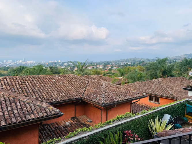 SE VENDE CASA EN ESCAZU JABONCILLOS